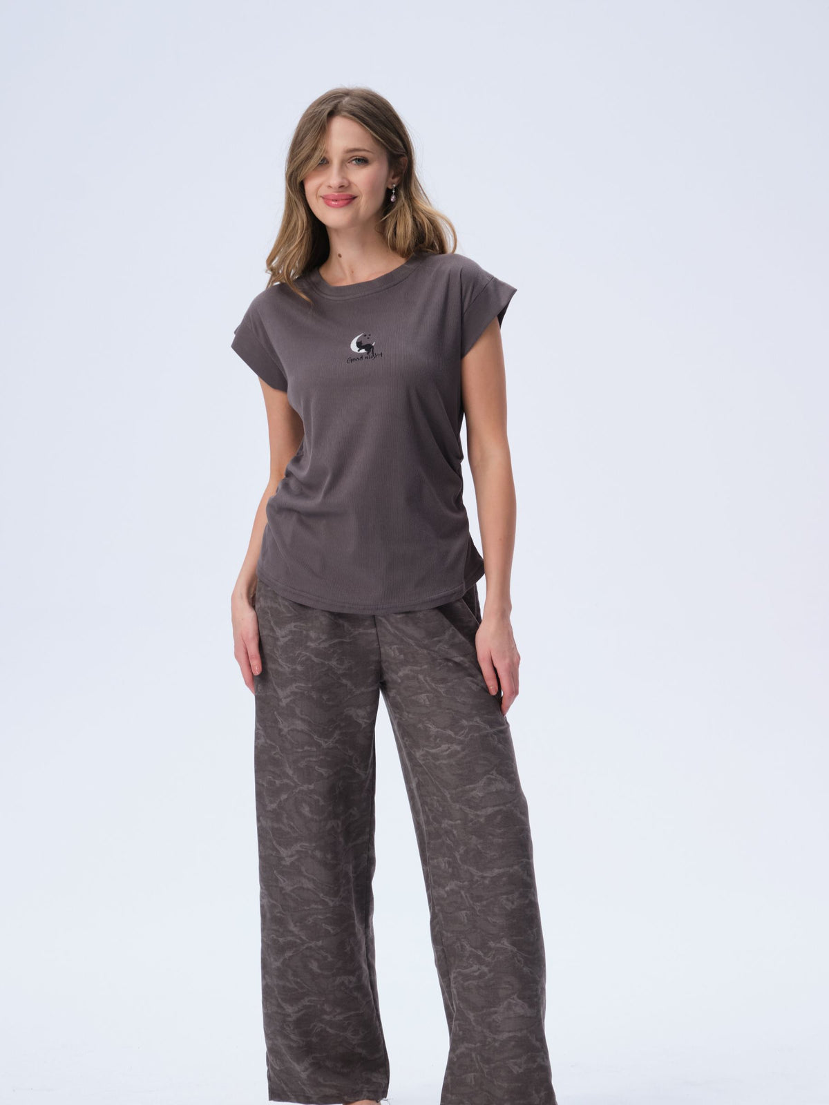 بيجامة نسائية - قطعتين (M-2XL)