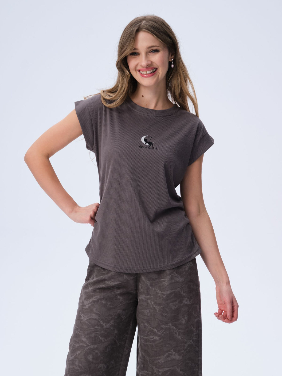 بيجامة نسائية - قطعتين (M-2XL)