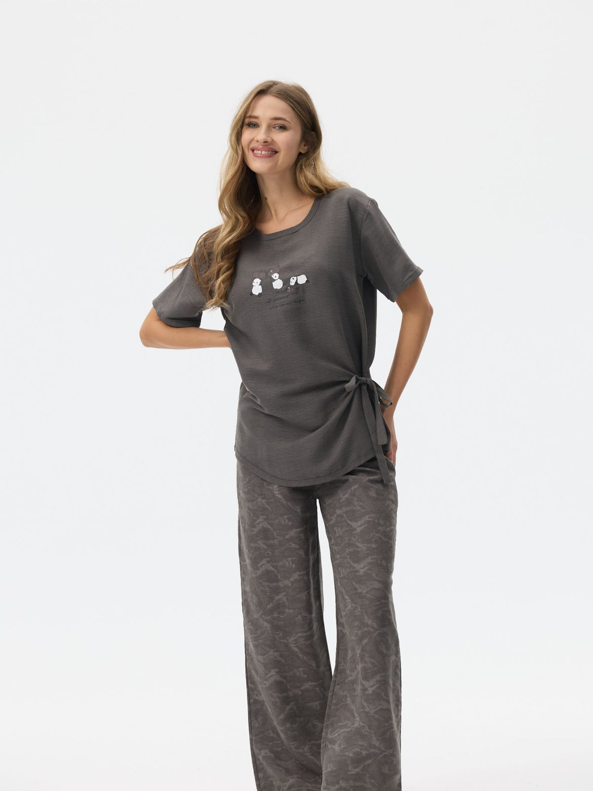 بيجامة نسائية - قطعتين (M-2XL)