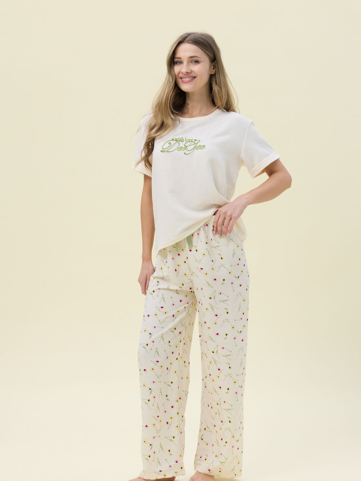 بيجامة نسائية - قطعتين (M-2XL)