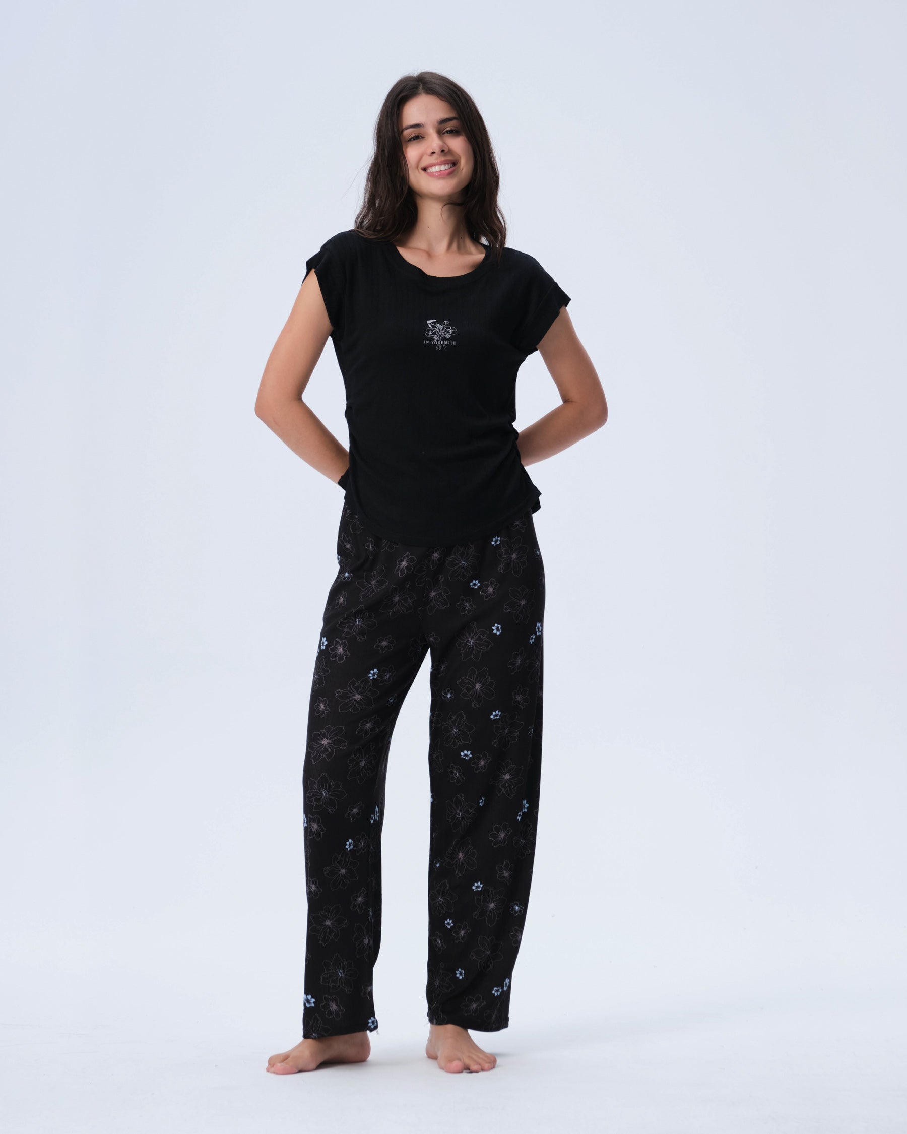 بيجامة نسائية - قطعتين (M-2XL)