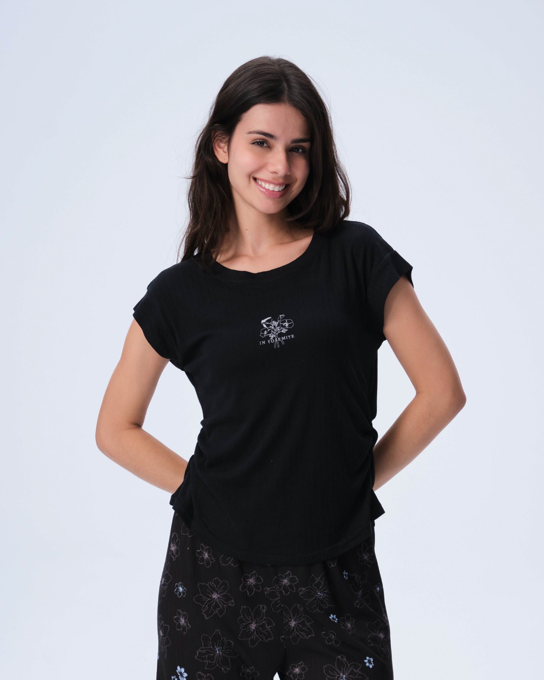 بيجامة نسائية - قطعتين (M-2XL)