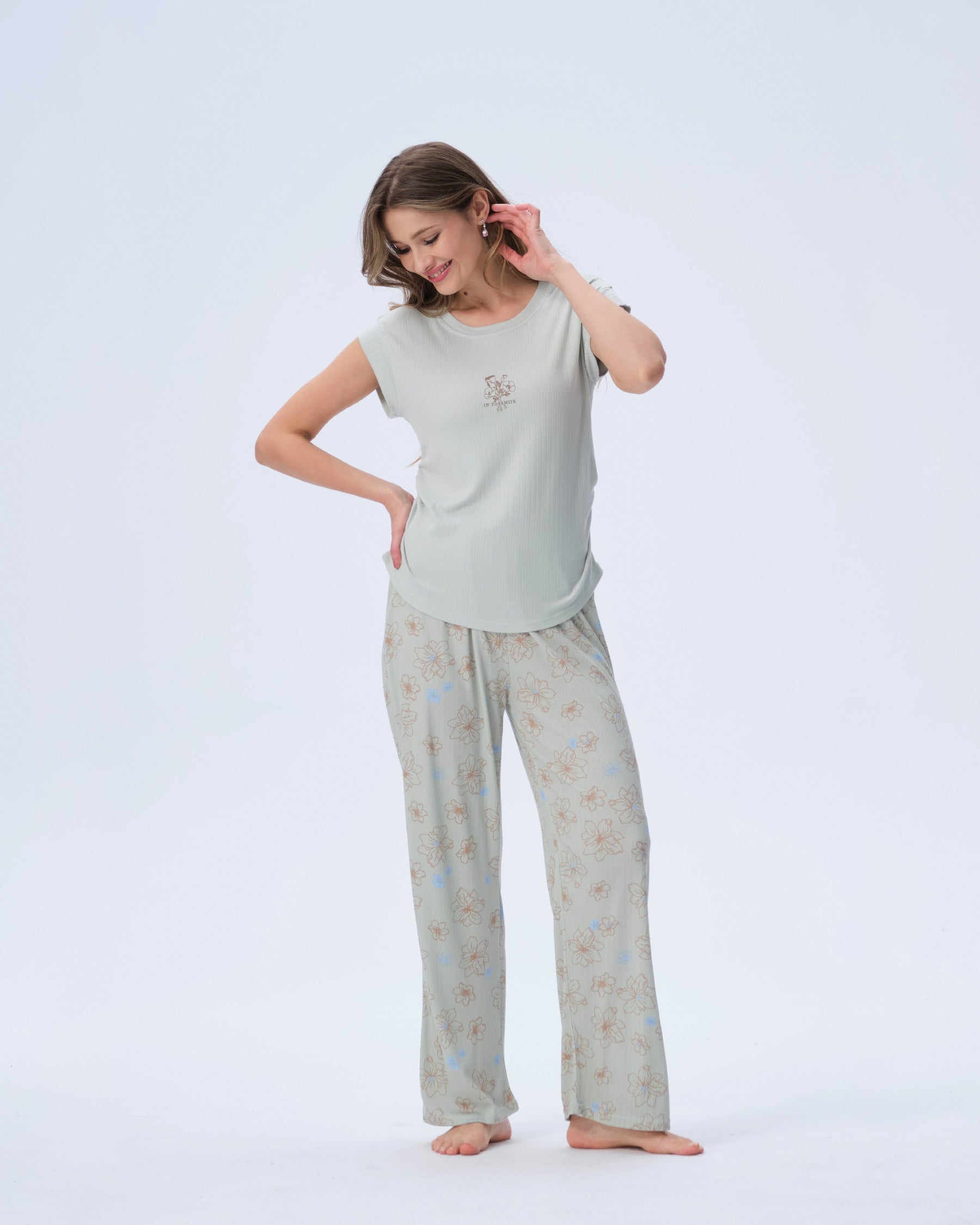 بيجامة نسائية - قطعتين (M-2XL)