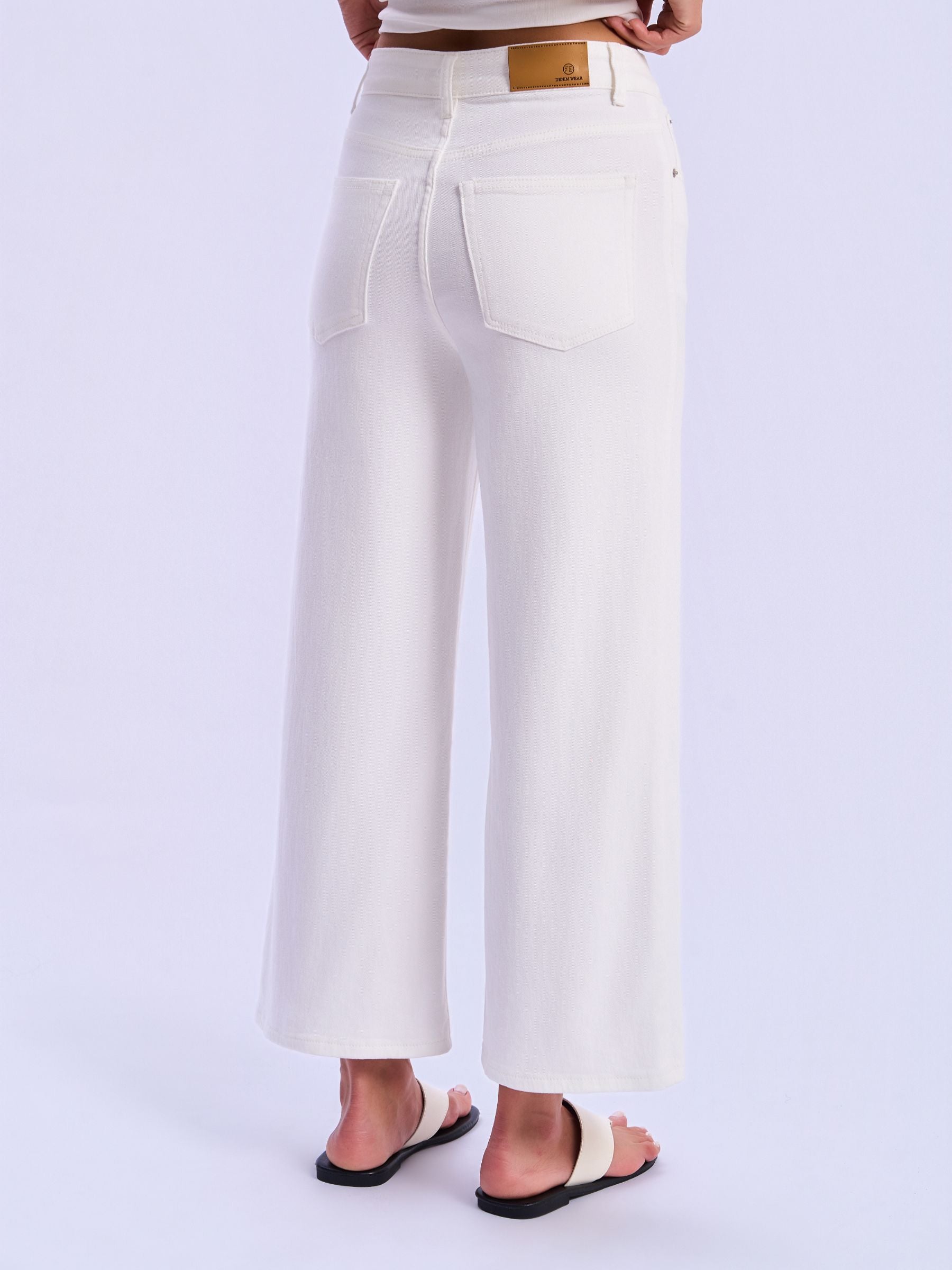 Feminines-High-Waisted-Straight-Wide-Leg-Jeans-White-Denim#Color_WHITE DENIM