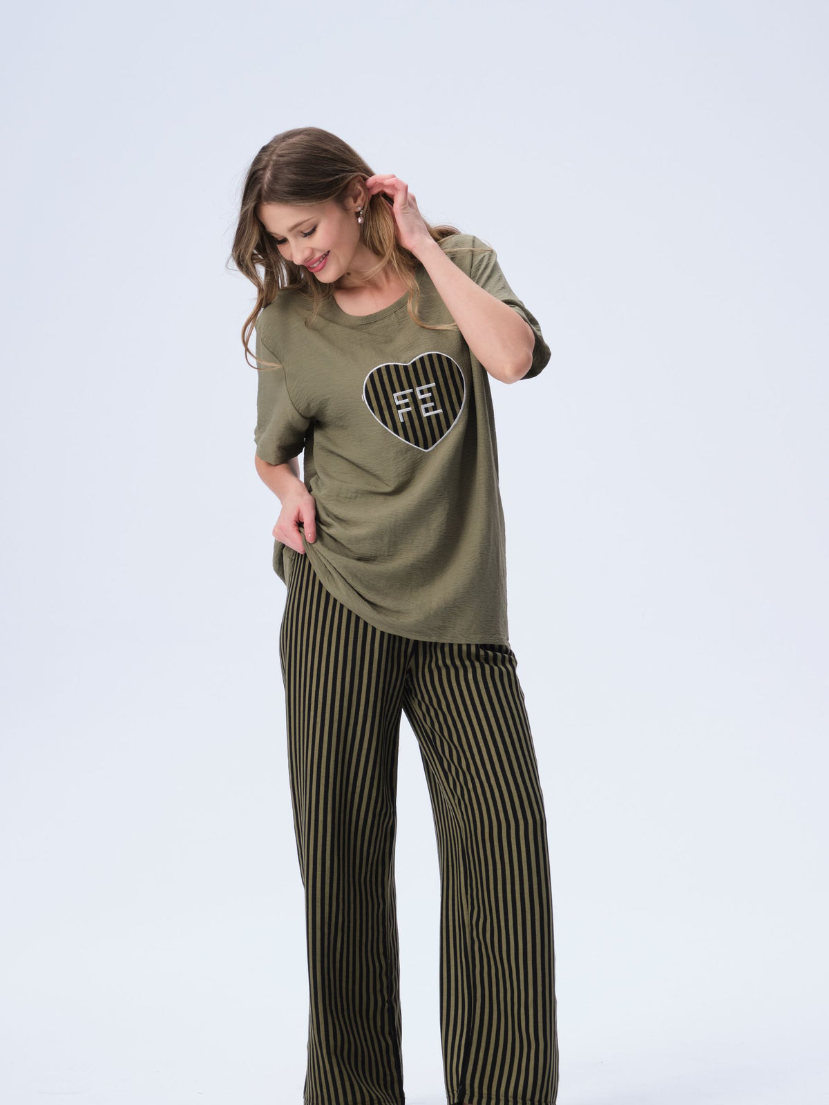 بيجامة نسائية - قطعتين (M-2XL)