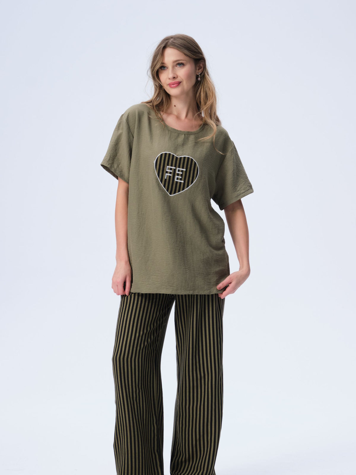 بيجامة نسائية - قطعتين (M-2XL)