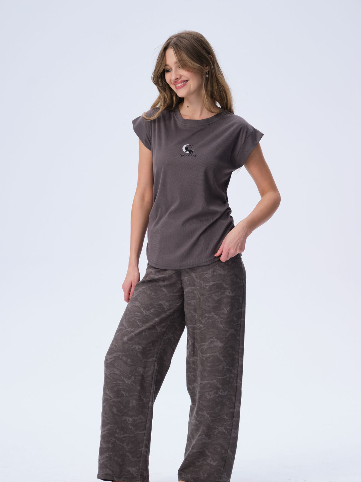 بيجامة نسائية - قطعتين (M-2XL)