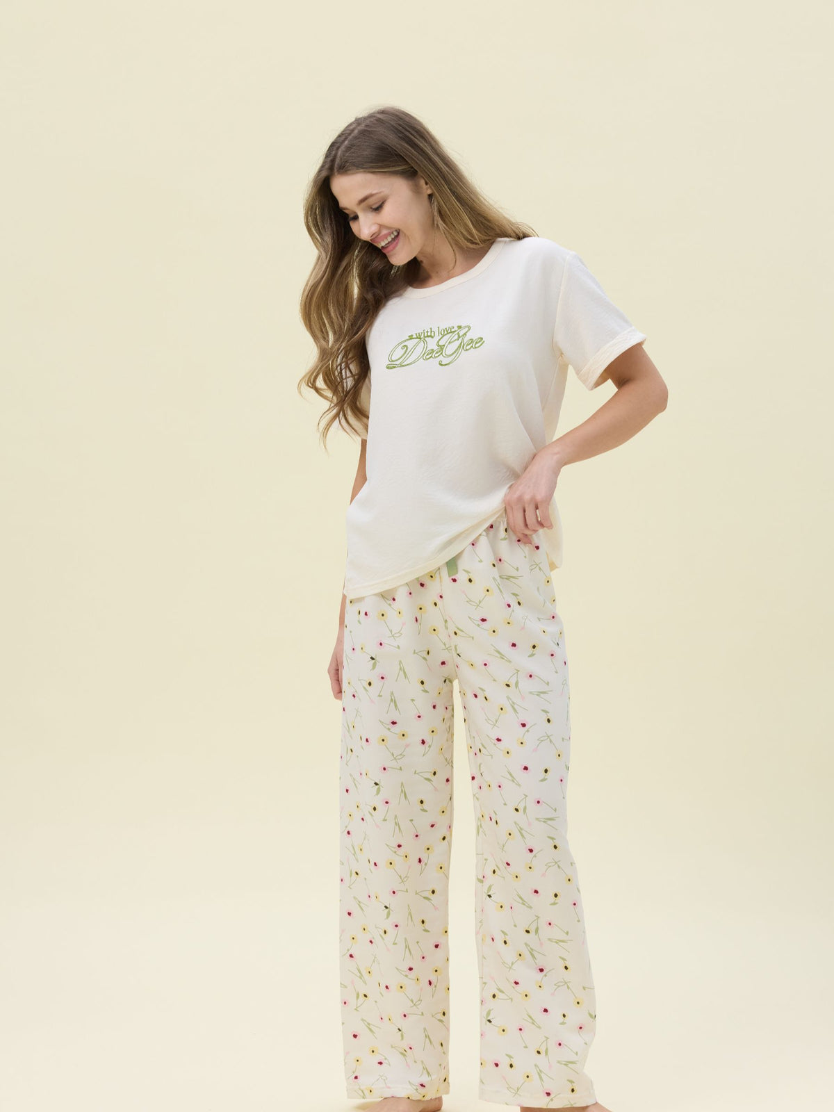 بيجامة نسائية - قطعتين (M-2XL)