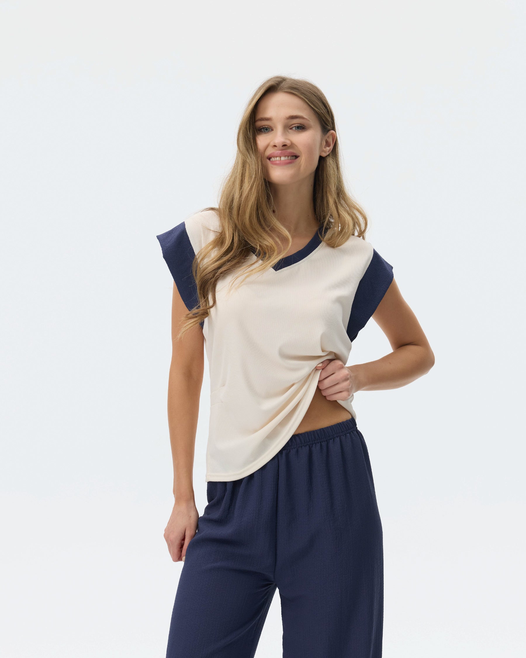 بيجامة نسائية - قطعتين (M-2XL)