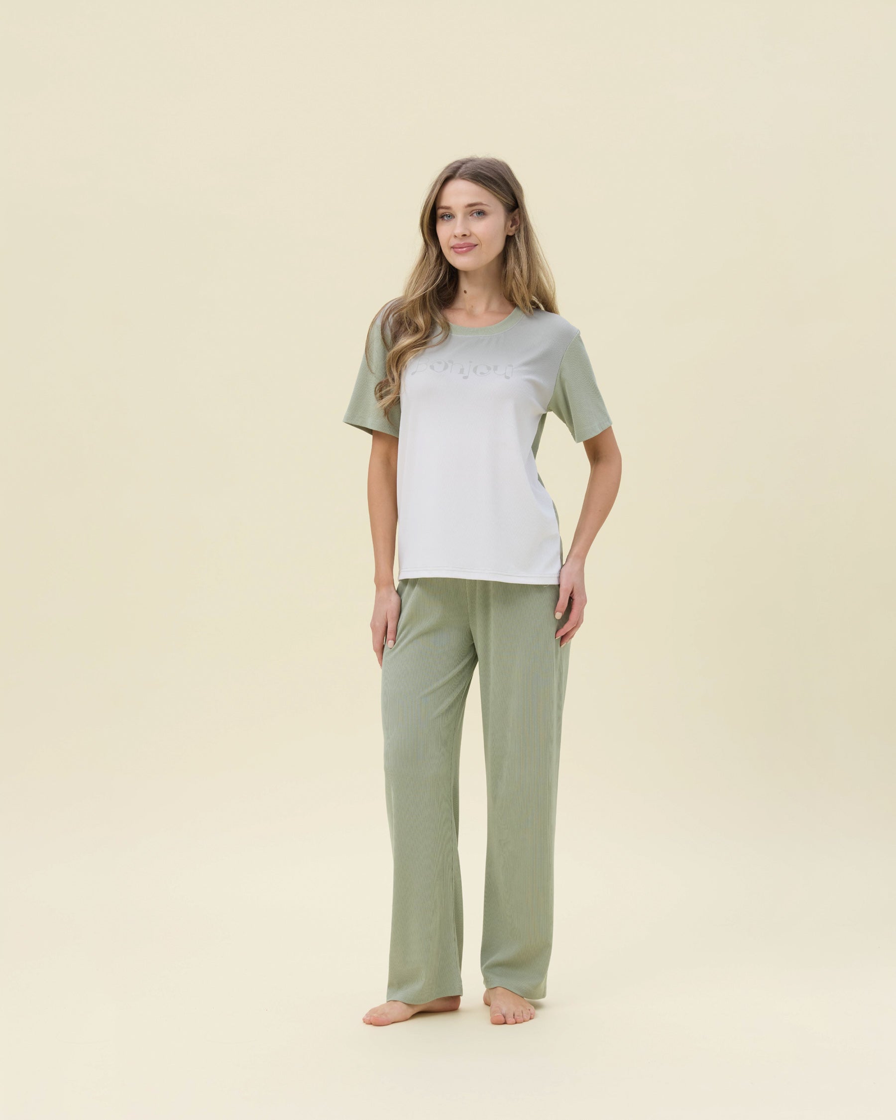 بيجامة نسائية - قطعتين (M-2XL)