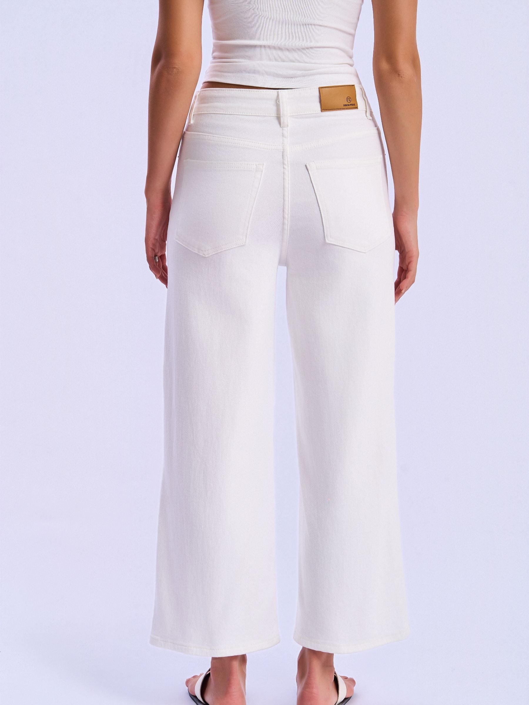 Feminines-High-Waisted-Straight-Wide-Leg-Jeans-White-Denim#Color_WHITE DENIM