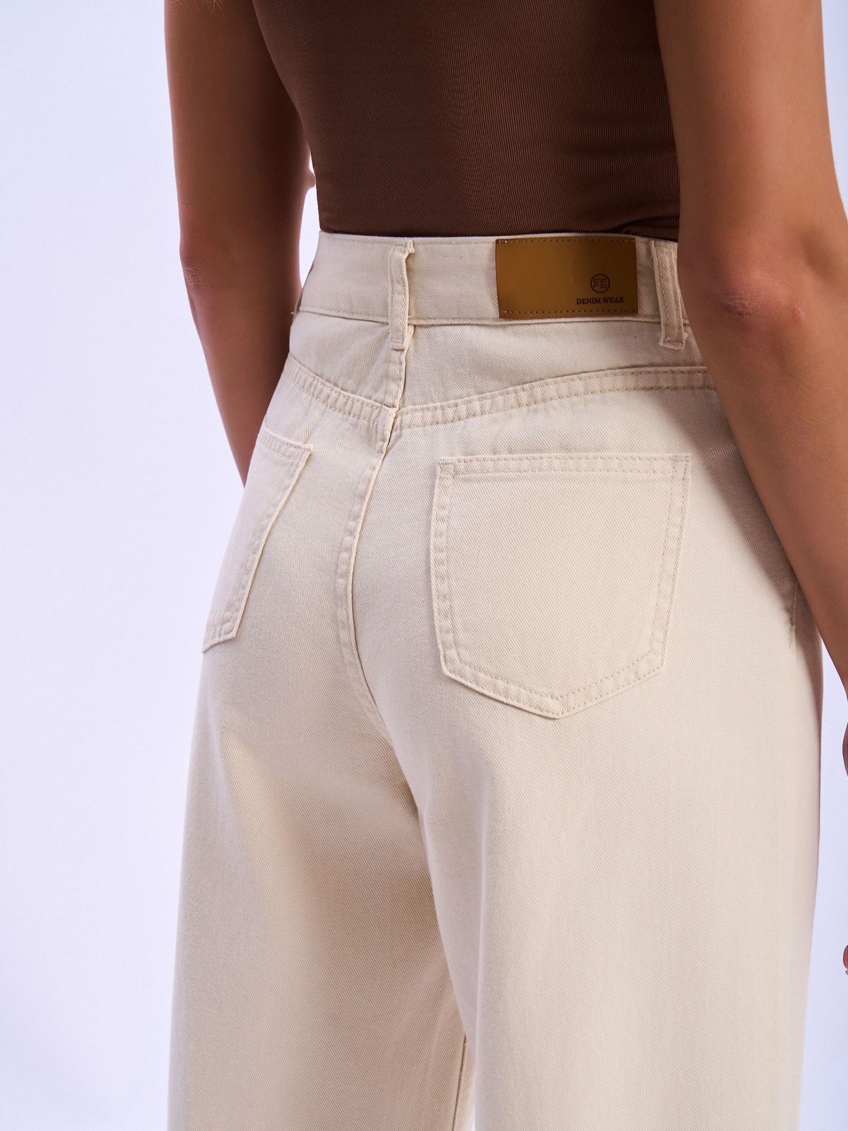 Feminines-High-Waisted-Wide-Leg-Cropped-Jeans-Beige#Color_Beige