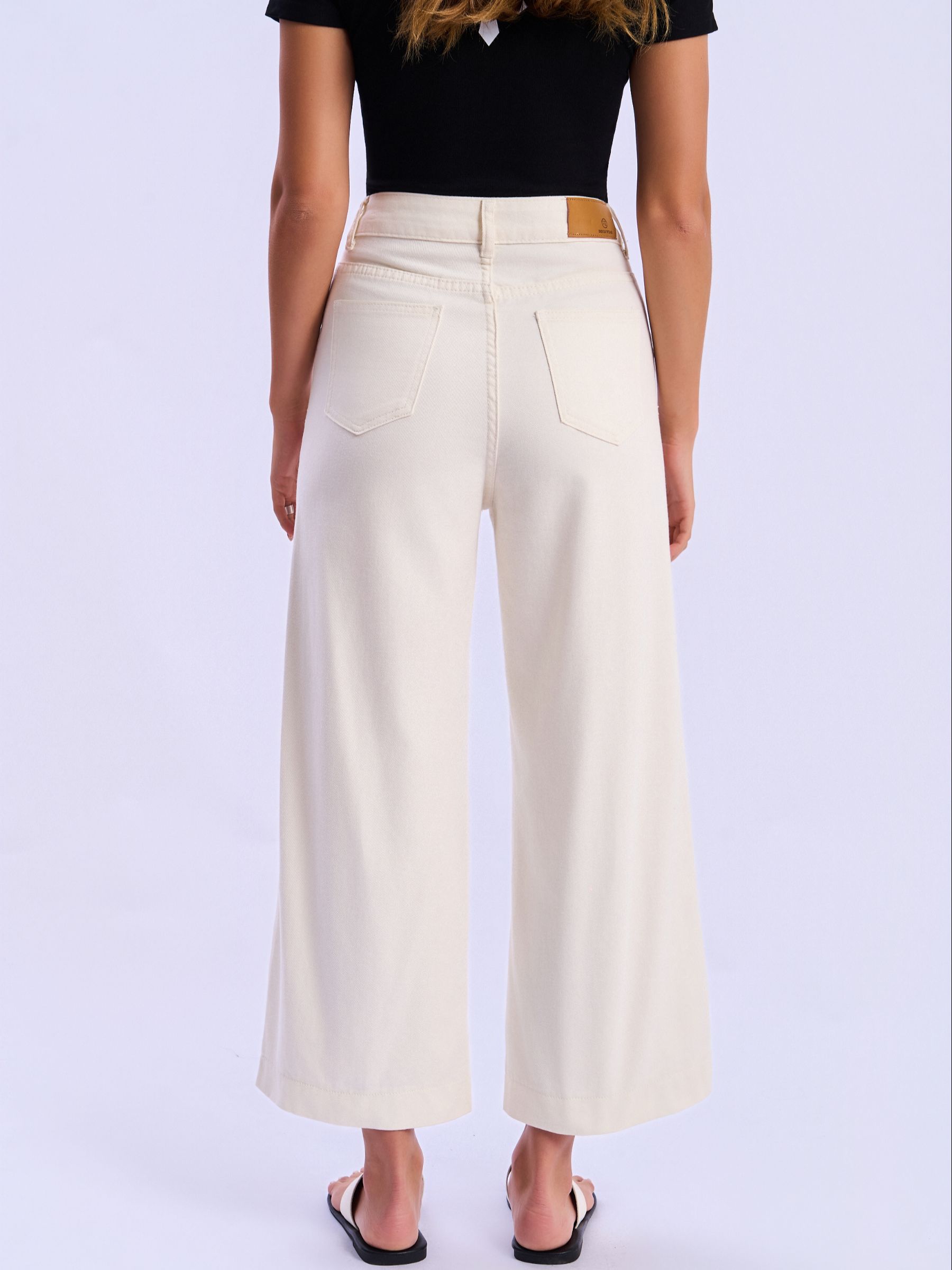 Feminines-High-Waisted-Wide-Leg-Cropped-Jeans-White-Denim#Color_WHITE DENIM